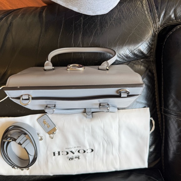 Broome Carryall Bag - Picture 4 of 13
